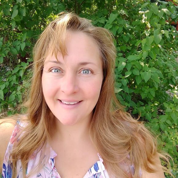 Meet your Posher, Heather - Picture 1 of 1